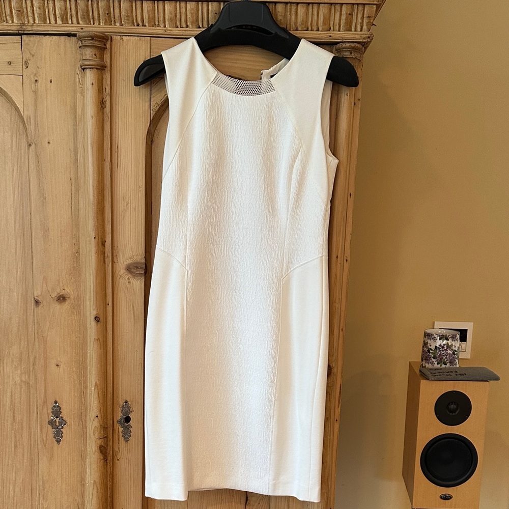 Elie Tahari Ivory Textured Sleeveless Midi Sheath Dress
